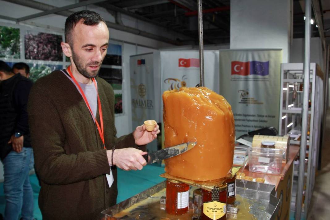 Döneri yapılmayan bir bu kalmıştı! Arılar bunu beğendi... 2